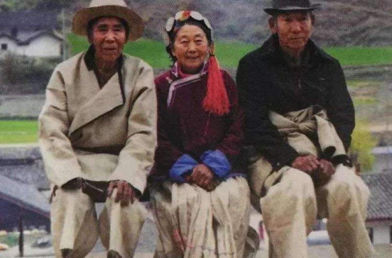 探讨为什么Facebook要求使用真实姓名的原因和目的