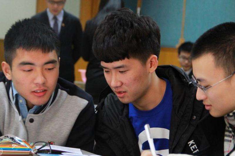 讨论在Facebook上截图是否会通知对方