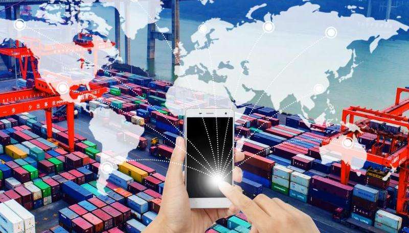 比较和分析在外贸推广中使用Facebook和谷歌的优势和差异