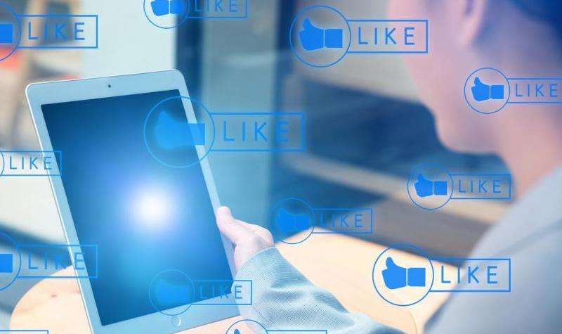介绍如何在Facebook公共主页上进行直播活动